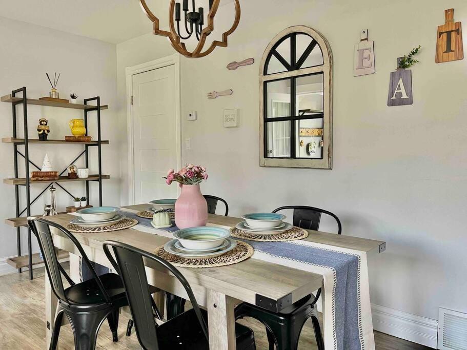 Blue Breeze Cottage Ontario Holiday home *
